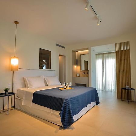 La Mer Bleue Boutique Suite Vrachati Bagian luar foto