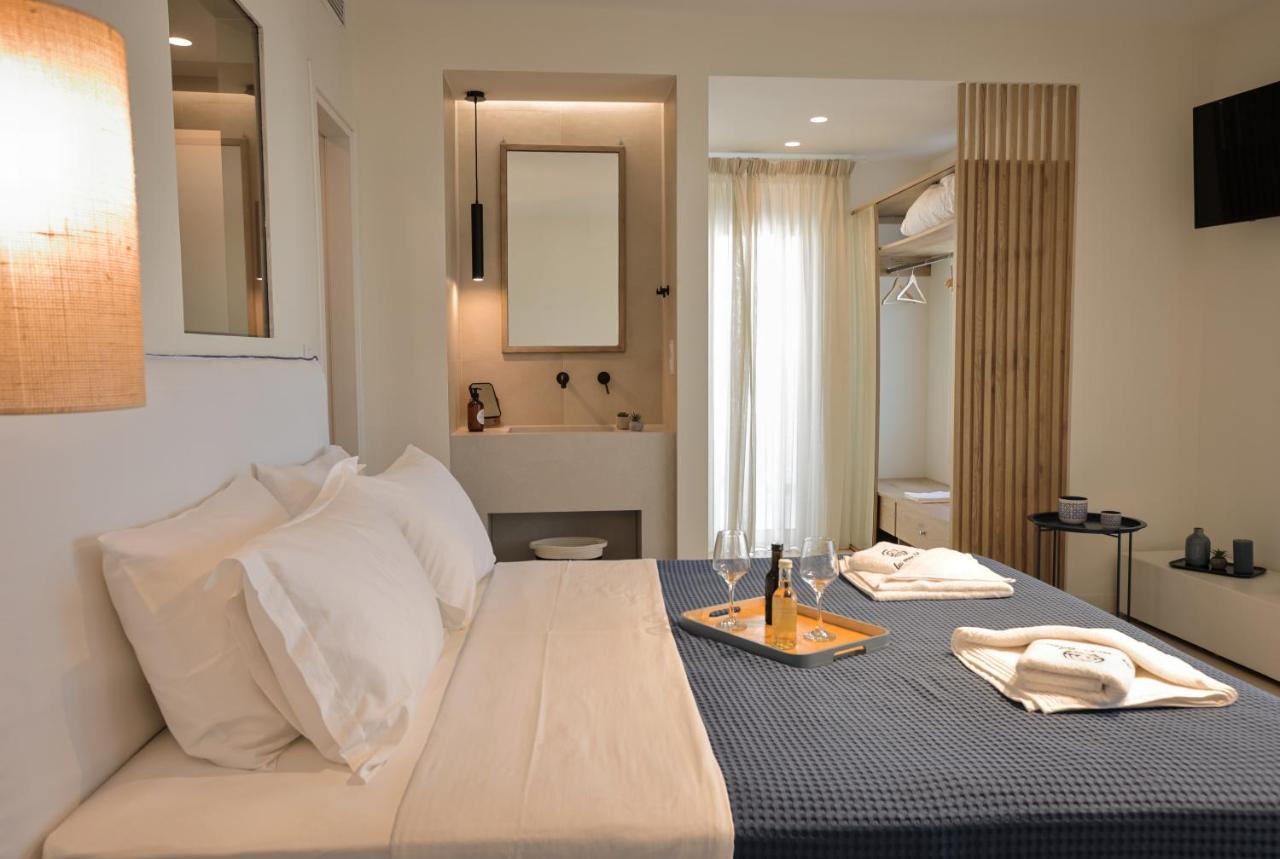 La Mer Bleue Boutique Suite Vrachati Bagian luar foto